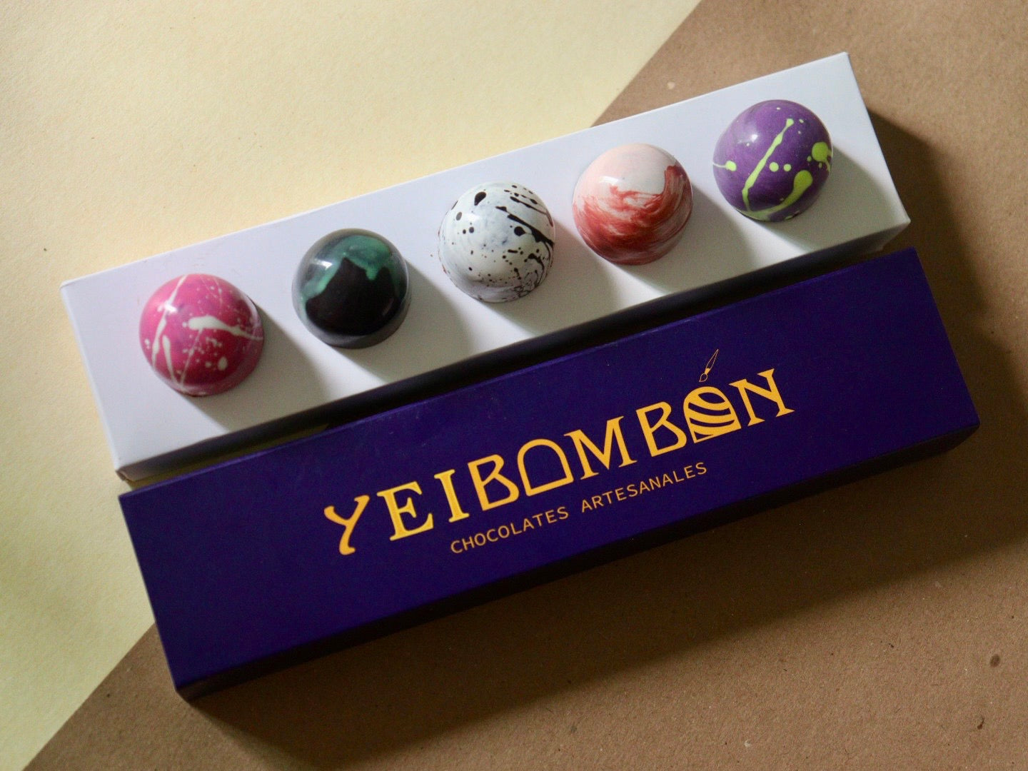 Chocolates artesanales rellenos gourmet - Caja chica