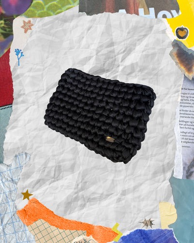 Bolsita crochet negra