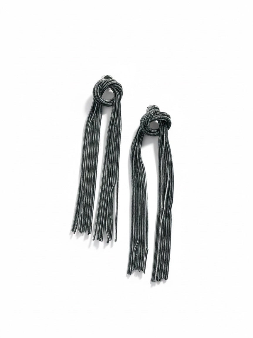 Aretes Rebel Knot