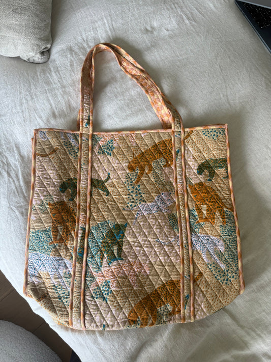 Tote beige con tigres